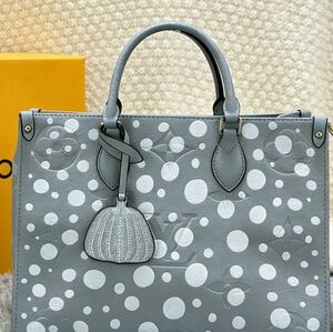 LV x Yayoi Kusama OnTheGo MM Tote Bag